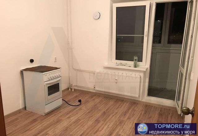 Сдаётся квартира на длительный срок в новом доме,37 кв.м.,ул.Артюшкова,есть мебель , застеклённая лоджия. В шаговой... - 4