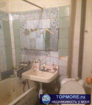 Двухкомнатная квартира в районе москольца. Установлена сейф-дверь. Комнаты смежные. Кондиционер. Кухня 7 кв.м. газ.... - 3