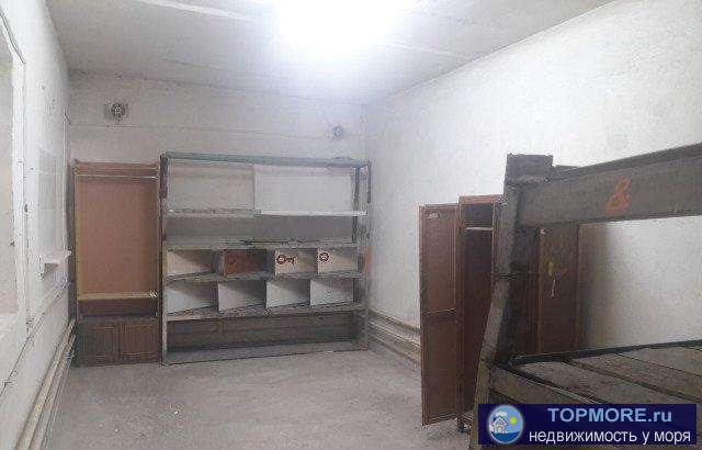 Сдается капитальное, сухое складское помещение 100 кв. м на ул. Гидрографическая. Возможно размещение производства.... - 3