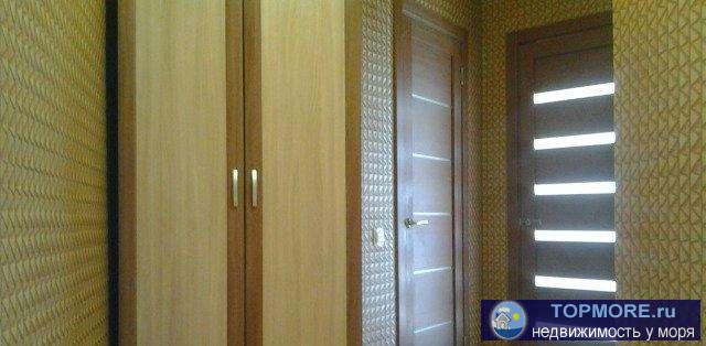 Сдаётся  квартира.  Удобный 2х-спальный диван + дополнительное спальное место. Холодная, горячая вода круглосуточно,... - 3