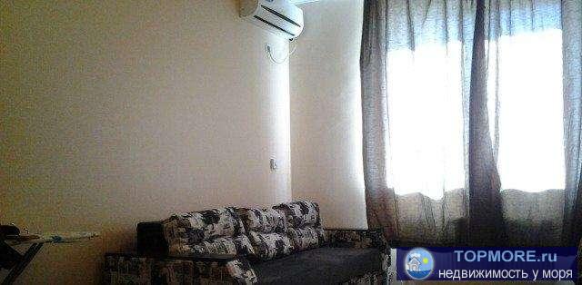 Сдаётся  квартира.  Удобный 2х-спальный диван + дополнительное спальное место. Холодная, горячая вода круглосуточно,... - 4