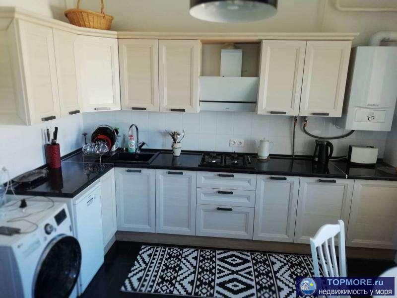 Сдаётся крупногабаритная двухкомнатная квартира на Вакуленчука. Свежий дизайнерский ремонт, дорогая мебель. Есть всё...