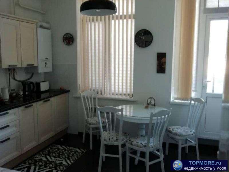 Сдаётся крупногабаритная двухкомнатная квартира на Вакуленчука. Свежий дизайнерский ремонт, дорогая мебель. Есть всё... - 1