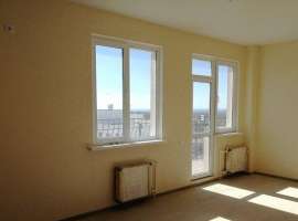 Просторная, светлая 3 - комнатная квартира в Ленинском районе...