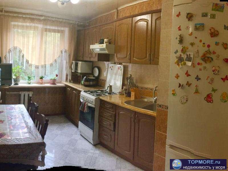 Продается просторная квартира., панельного кооперативного дома,Три изолированные комнаты-17,1/12,6 /7,7 кухня-9,7...