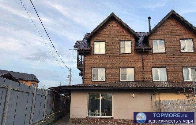 Сдается таунхаус 3 этажа, в идеальном состоянии. Место для автомобиля. Развитая инфраструктура (магазины, кафе,... - 1