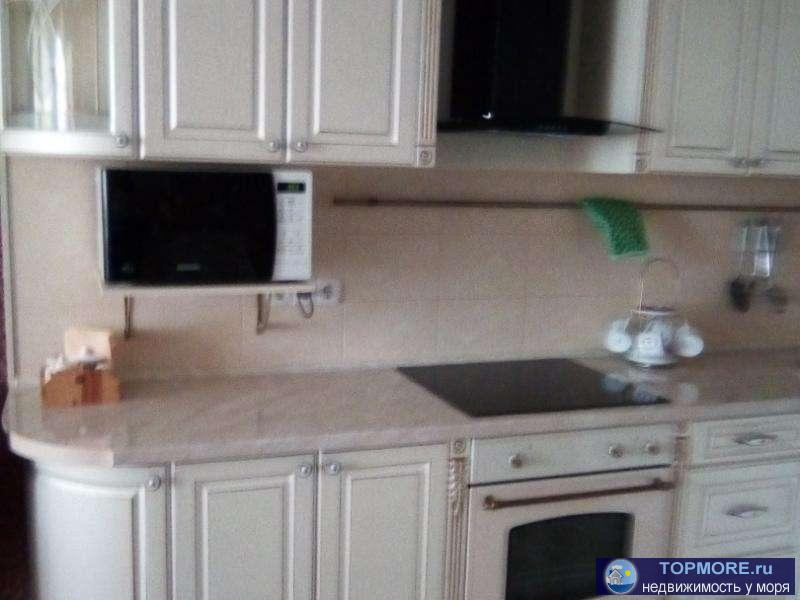 Комфортабельная квартира с дизайнерским ремонтом в районе Москольца. Новый дом, ухоженные парадные, охраняемый... - 3