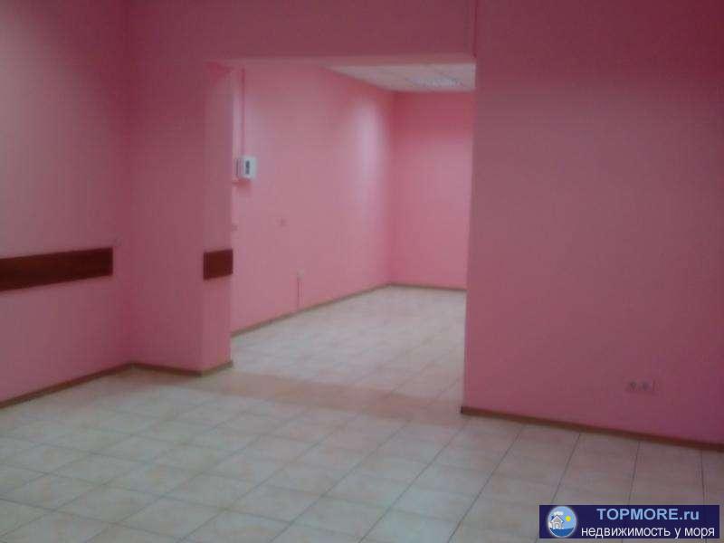 Сдаётся помещение свободного назначения 58 кв.м. на Проспекте Октябрьской Революции. Первый этаж, отдельный вход....