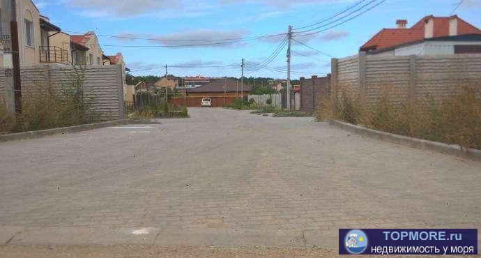 Продается участок 10 соток ИЖС в черте города вблизи Камышового шоссе. Участок правильной прямоугольной формы,...