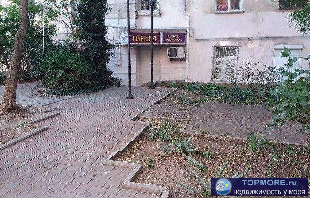 Сдается помещение в центре Севастополя! В помещении сделан отличный ремонт , имеется офисная мебель , установлены... - 1