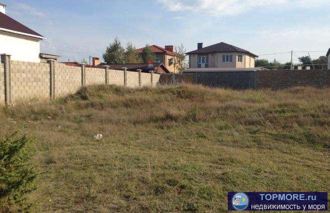 Продается ровный участок 8.5 соток в черте города в районе Камышового шоссе. Удобное расположение, качественный...