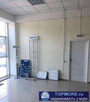 Помещение находится на первом этаже здания, панорамные стекла, подходит как для магазина , так и для офиса. Рядом... - 3