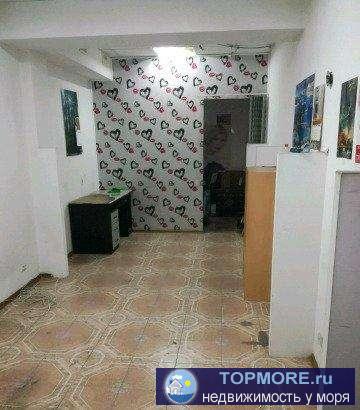 Под офис, магазин или сферу услуг - удобное помещение на первом этаже в ТЦ. Планируется ремонт под нужды арендатора.... - 2