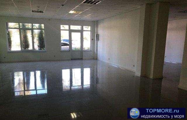 Сдается помещение 170 кв. м на  ул. Семипалатинская. Полноценный 1 этаж с отдельным входом. Абсолютно новый ремонт,...