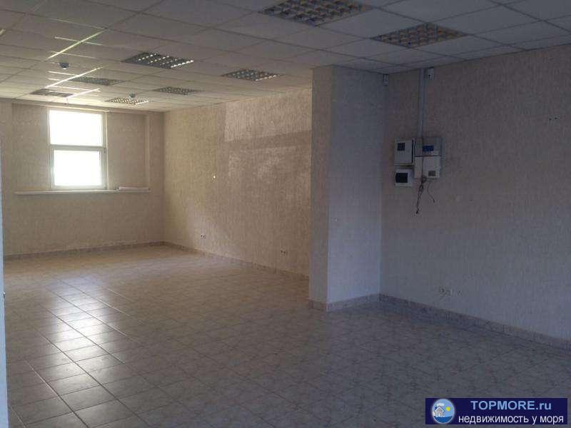 БЕЗ КОМИССИИ!!!ПЕРВАЯ ЛИНИЯ!!! Сдам помещение на Проспекте Октябрьской Революции. Пожарная, охранная сигнализации.... - 2