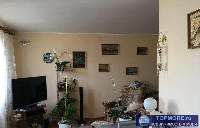 Продается отличная квартира в хорошем спальном районе, с хорошим ремонтом,всегда горячая вода(газ. колонка )  Балконы... - 2