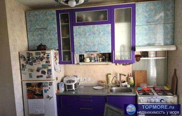 Продается отличная квартира в хорошем спальном районе, с хорошим ремонтом,всегда горячая вода(газ. колонка )  Балконы... - 3