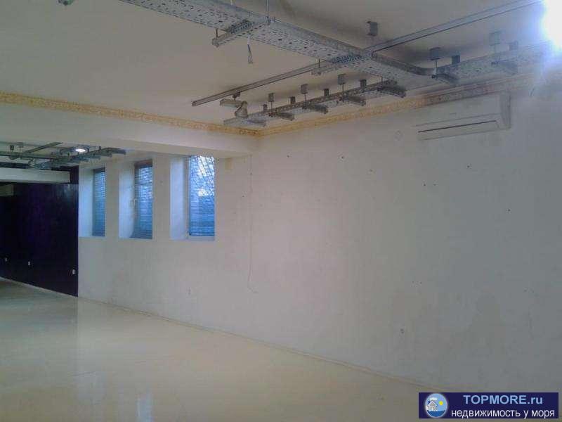 Сдается в аренду  отличное помещение 280 кв. м на ул. Дмитрия Ульянова.  Состоит из помещений 64 кв. м и 77 кв. м -... - 1