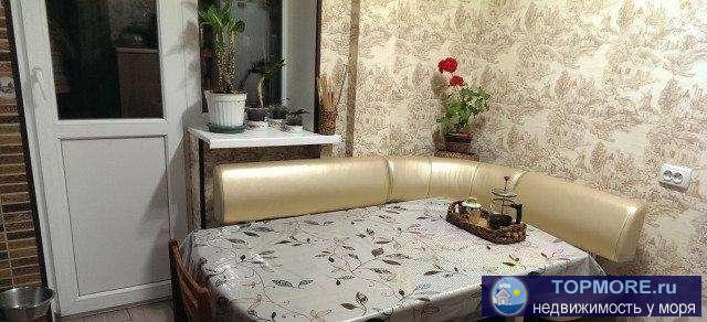 Квартира после капитального ремонта. Установлена современная сейф-дверь. Заменена электрика, немецкие обои,... - 3