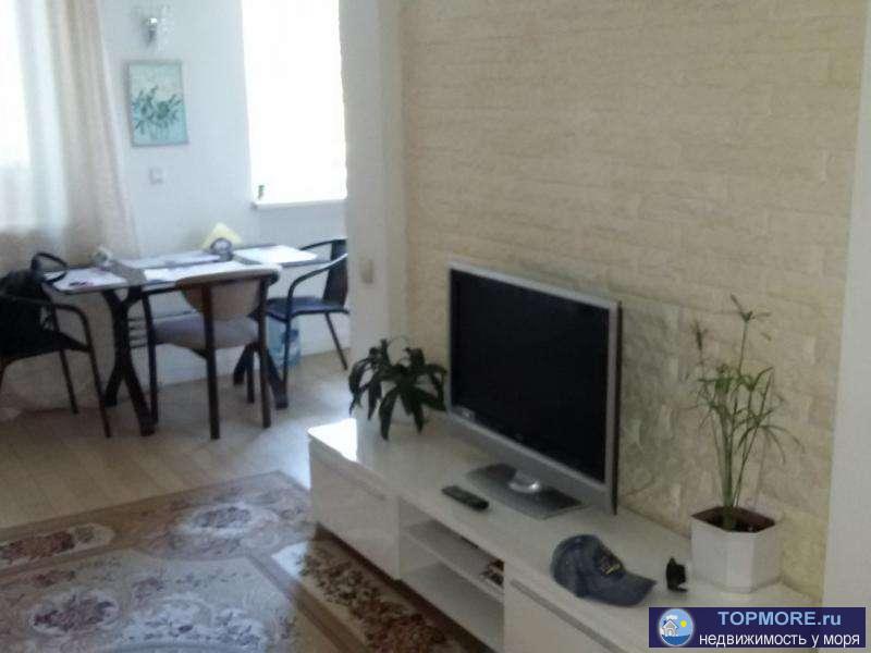 Сдается двухкомнатная квартира на улице Очаковцев. В квартире сделан евро ремонт. Есть двух спальная кровать с... - 1