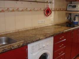 Продается 2-х комнатная квартира улучшенной планировки на 1 этаже 9...