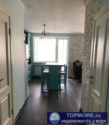 Продаётся отличная трёхкомнатная квартира с новым ремонтом в хорошем спальном районе. В пешей доступности рынок,...