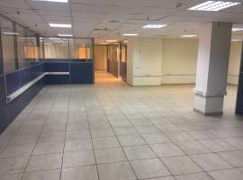 Продаю коммерческое помещение расположенное в торговом центре по...