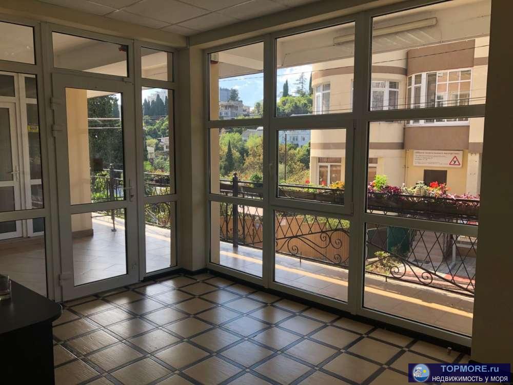 Предлагается к продаже коммерческое помещение под магазин, офис, салон красоты и т.д. Площадь 84 кв, на 1-ом этаже...