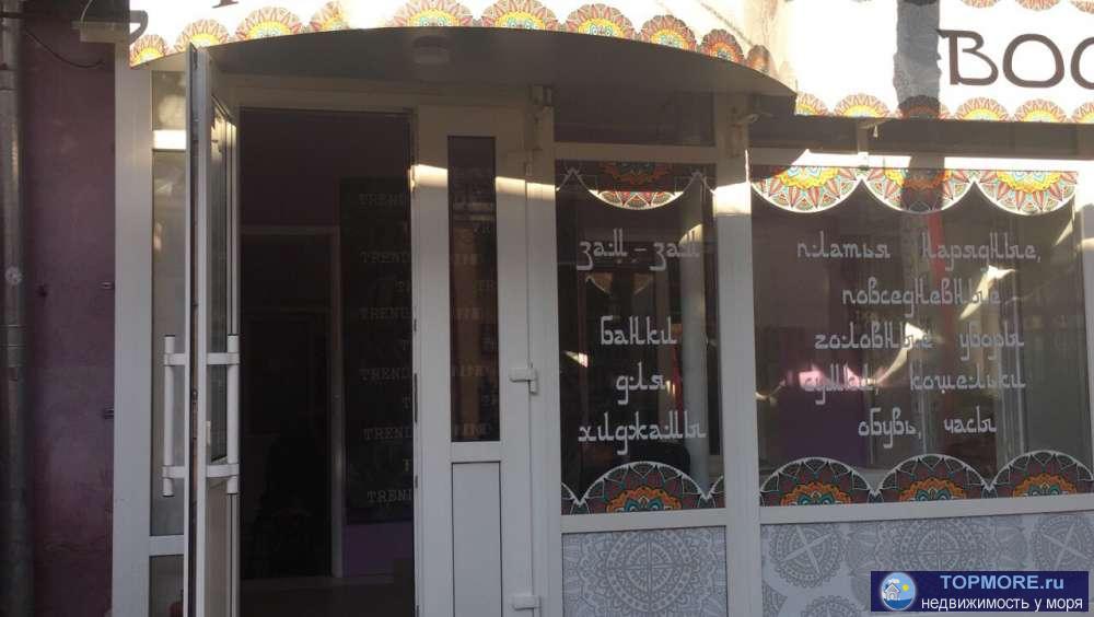 Срочно!!! Сдается пол магазина, в самом центре города, хорошая проходимость. В магазине хороший ремонт! Все... - 1