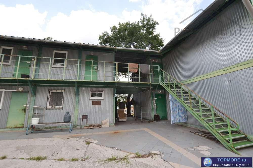 Продам объект недвижимости общей площадью строений 2400 м2. в г. Ялта, на улице Красноармейской. До центра города 5... - 1