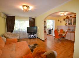 Продам 3-х комнатную квартиру, общей площадью 100 м2, на улица 60...