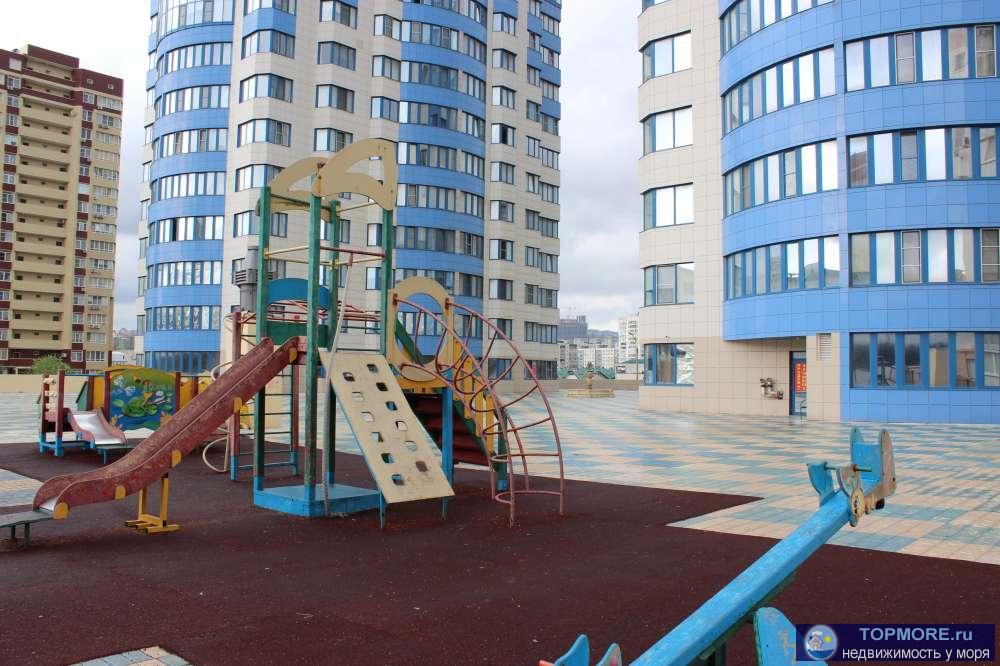 Краткое описание     Общая площадь 99 кв.м, площадь кухни-гостиной 34 кв.м, площадь комнат 18+20 кв.м. Раздельный... - 13