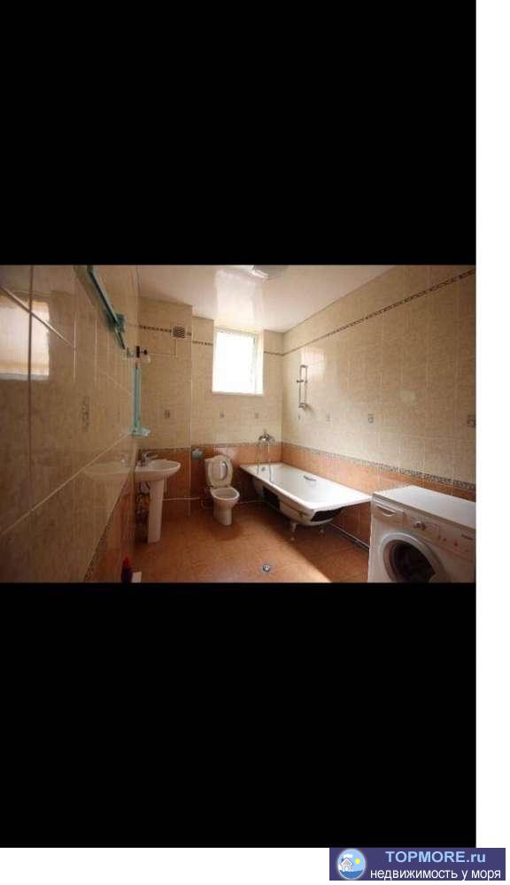 Продаю 3 этажный дом с ремонтом и мебелью.На первом и втором этаже -по 2 квартиры,на третьем этаже (мансарда)-2...