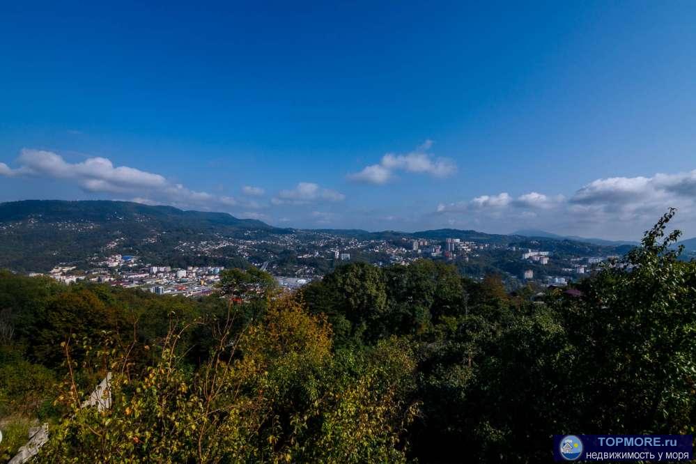 К продаже представлен великолепный четырехэтажный дом площадью 307 кв. м. Расположен на земельном участке площадью 12...