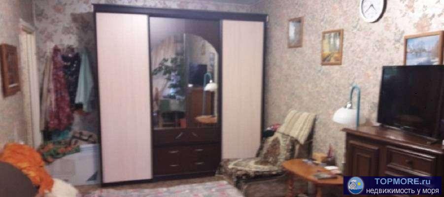  Продаю 1-комнатную квартиру с мебелью формат Заходи и живи! Спокойный, тихий район. Рядом с домом школа (гимназия),...