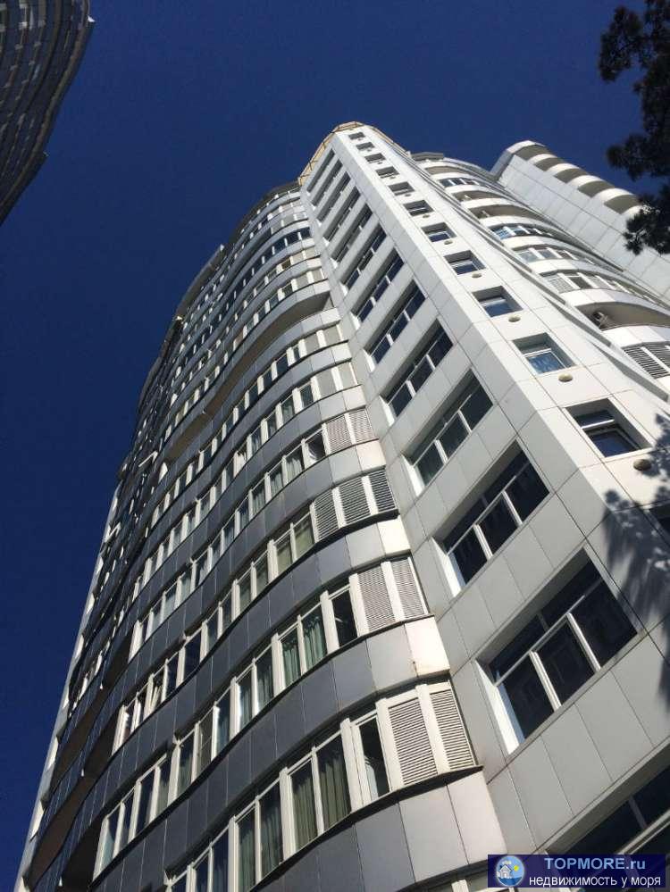 Шикарная квартира в элитном доме, в самом центре города Сочи, с подземным двухуровневым паркингом! До моря 500 м! Из...