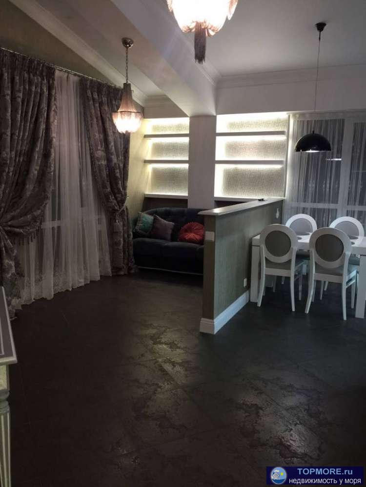 Квартира два уровня 42 кв. м. без учета второго уровня и балконов , на втором уровне спальное место и кладовая,...