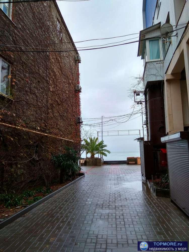 Продаю 4-х этажный таунхаус в п.Лазаревское, общей площадью 90м². Полностью готов к эксплуатации (вода,... - 1