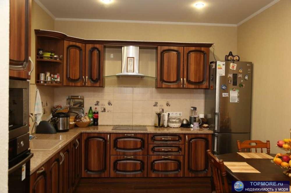 Продам уютный дом. Строил для себя  .  Собственник!!! Все фото реальные.  Находится в районе улиц Вишневая/Макаренко... - 1