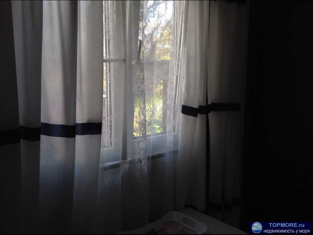 Сдаю комнату на двоих человек в частном коттедже недалеко от Зимнего театра в старом Центре Сочи.   Комната находится... - 2