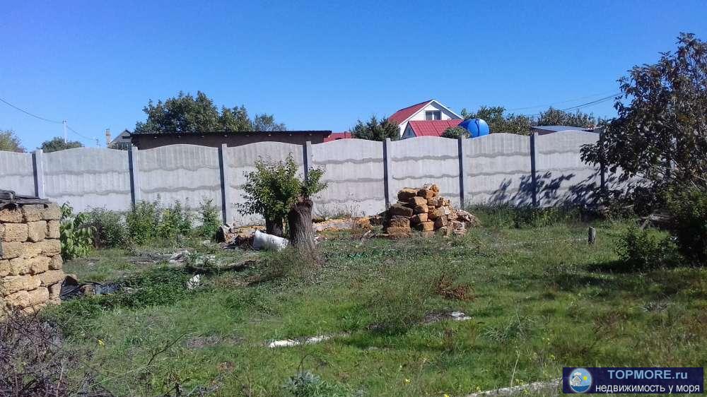 Продам участок в районе Автобата, микрорайон Фиолент в ст «Скалистый-89», участок ровный, неухоженный, растут...