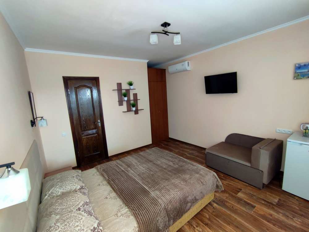 ОТКРЫТО БРОНИРОВАНИЕ НА СЕЗОН 2025    СУДАК. ГОСТЕВОЙ ДОМ 'ПРОХЛАДА' 8 МИНУТ ДО МОРЯ.  Гостевой дом расположен на... - 4