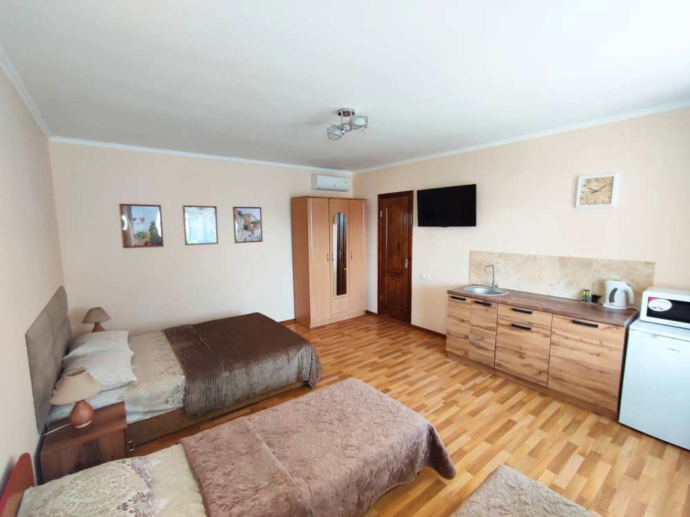 ОТКРЫТО БРОНИРОВАНИЕ НА СЕЗОН 2025    СУДАК. ГОСТЕВОЙ ДОМ 'ПРОХЛАДА' 8 МИНУТ ДО МОРЯ.  Гостевой дом расположен на... - 6