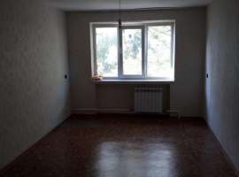 Продается малосемейка в Лазаревской на тихой и спокойной улице....