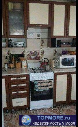 Продаю квартиру 2х комнатную Лазаревское Сочи пер Павлова 54 кв м, с ремонтом, с мебелью, ламинат, м/п окна, кафель,...