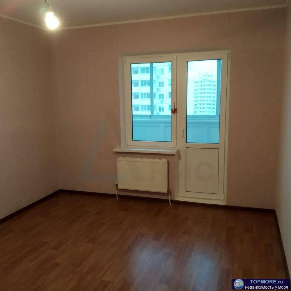 Сдается 2-х комнатная с ремонтом от застройщика. Квартира очень чистая и ухоженная. Без мебели. Цена 13000 + ком +...