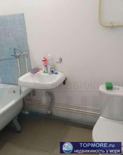 Сдам квартиру на длительный срок молодой семье. Квартира без мебели , но есть кухонная мебель,... - 2