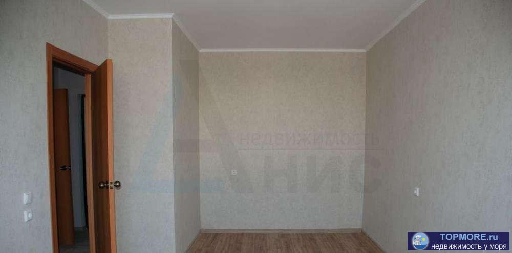 сдается на длительный срок 1 комнатная квартира без мебели в ЖК,,Московский'.Из техники есть только плита.Квартира...