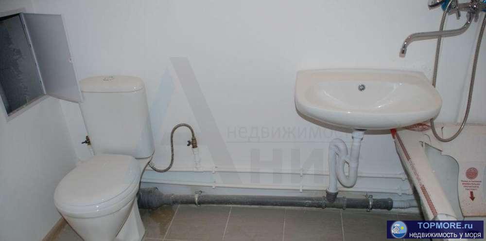 сдается на длительный срок 1 комнатная квартира без мебели в ЖК,,Московский'.Из техники есть только плита.Квартира... - 1