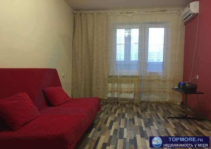 Сдается 1 комнатная квартира в районе ЖК,Московский'. В данном районе находятся ул. Артюшкова, Байбакова, Зиповская,... - 2